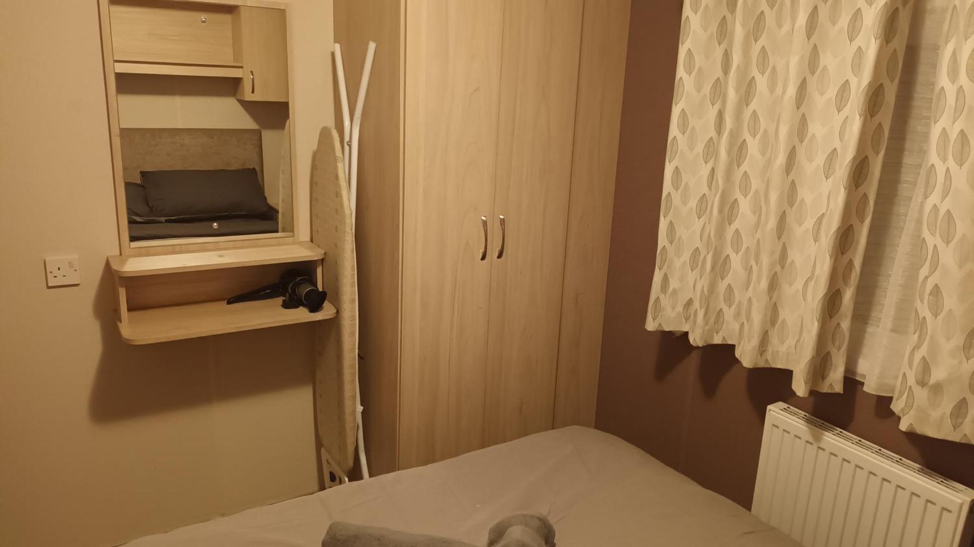 ホテル Butlins Minehead Caravan 120 River Cove Passes Included エクステリア 写真